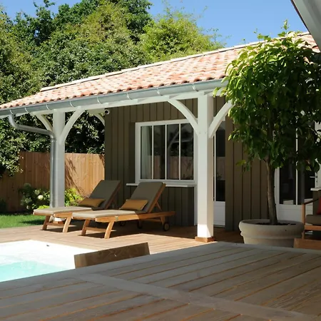 La Aux Oiseaux Villa *